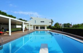 Villa Temptation